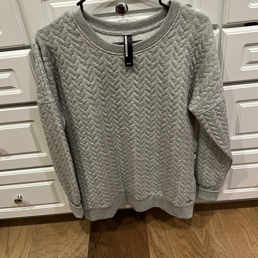 Gray sweatshirt size M   MonDETTA Never worn